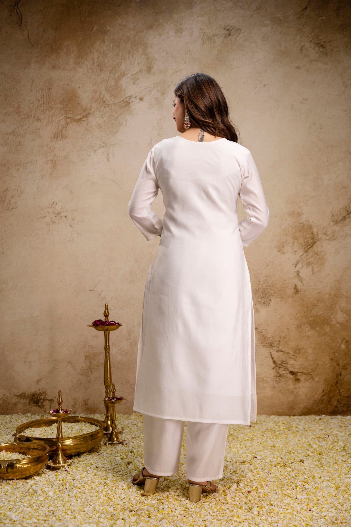 Women’s Ethnic Kurta Set with Detailed Embroidered Yoke and Dupatta – Classic Straight Fit Ensemble for Festive, Wedding, and Occasion Wear