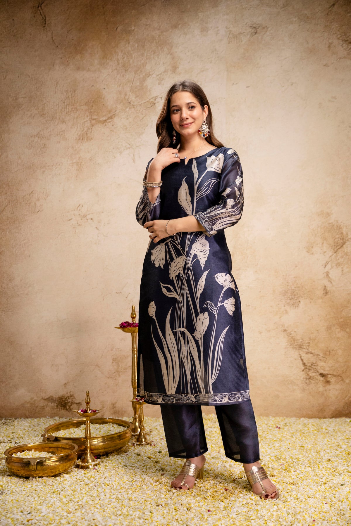 Women’s Soft Assam Silk Digital Printed Kurta Pant Set with Keyhole  Neck with printed Dupattaa