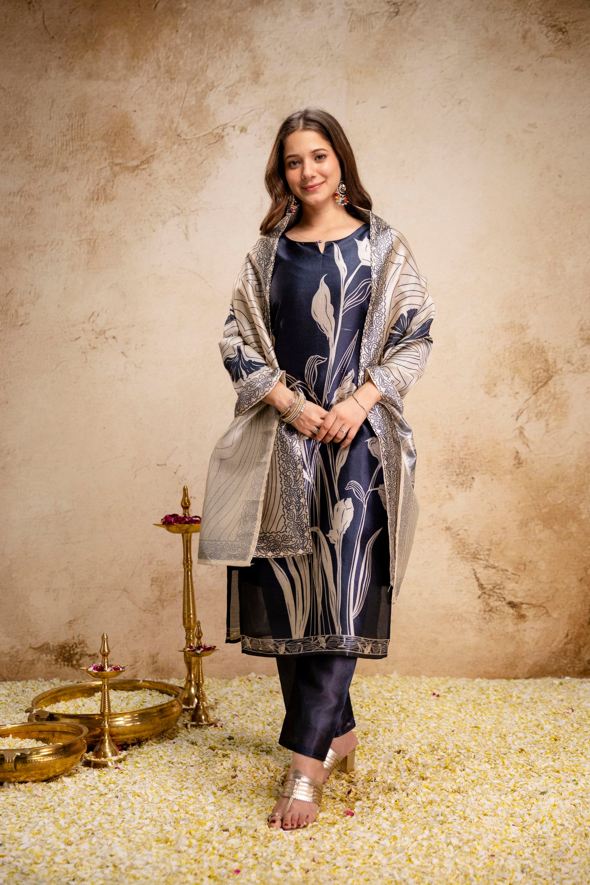 Women’s Soft Assam Silk Digital Printed Kurta Pant Set with Keyhole  Neck with printed Dupattaa