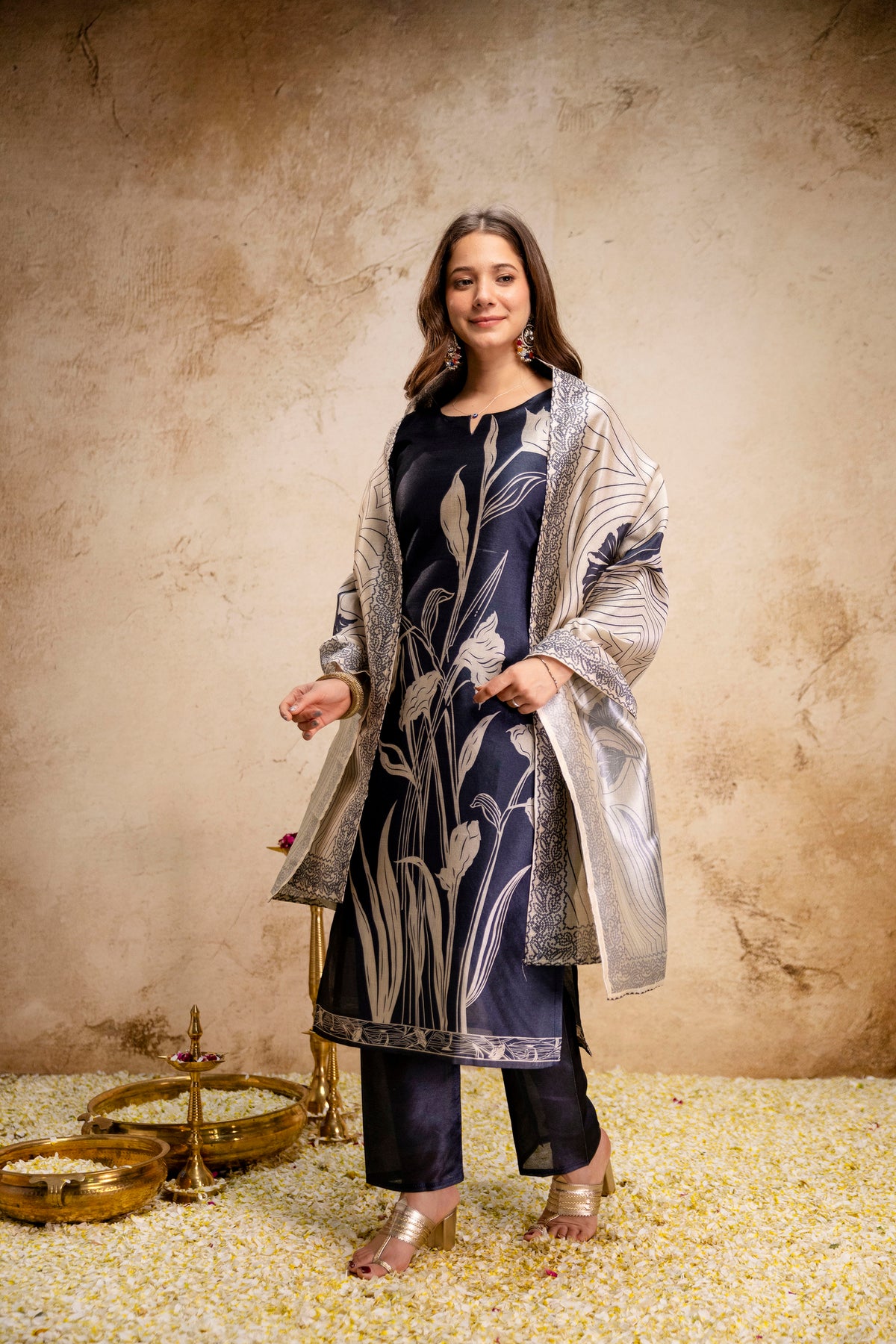 Women’s Soft Assam Silk Digital Printed Kurta Pant Set with Keyhole  Neck with printed Dupattaa