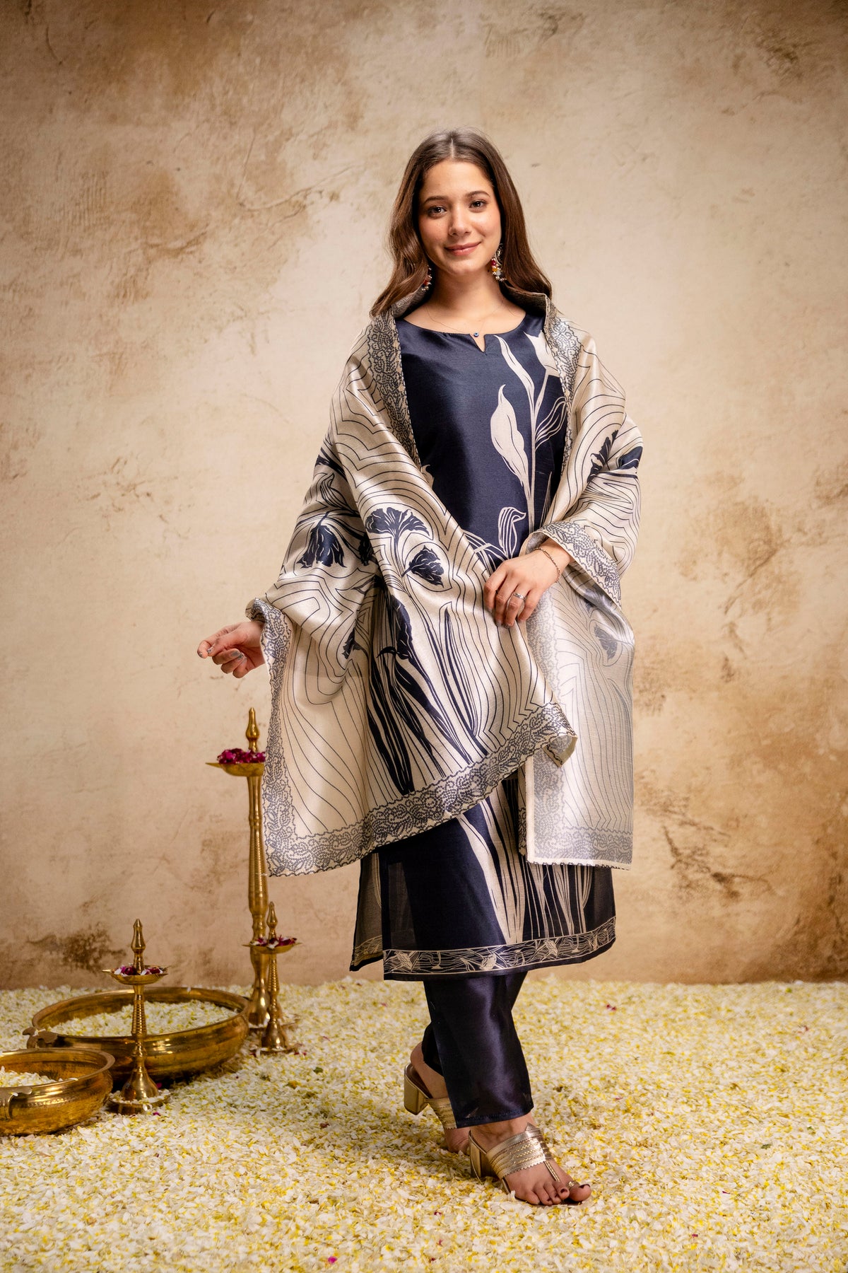 Women’s Soft Assam Silk Digital Printed Kurta Pant Set with Keyhole  Neck with printed Dupattaa