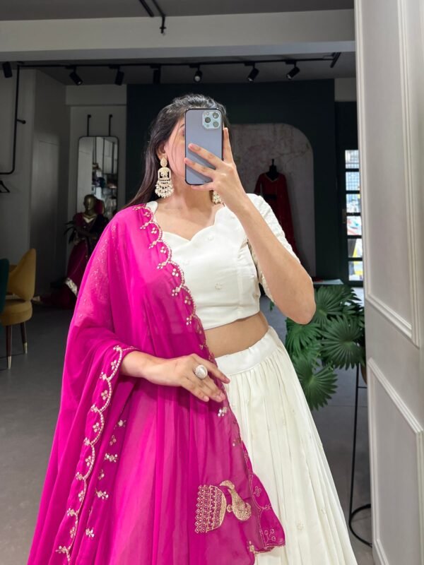 Lucknowi Lehenga Choli