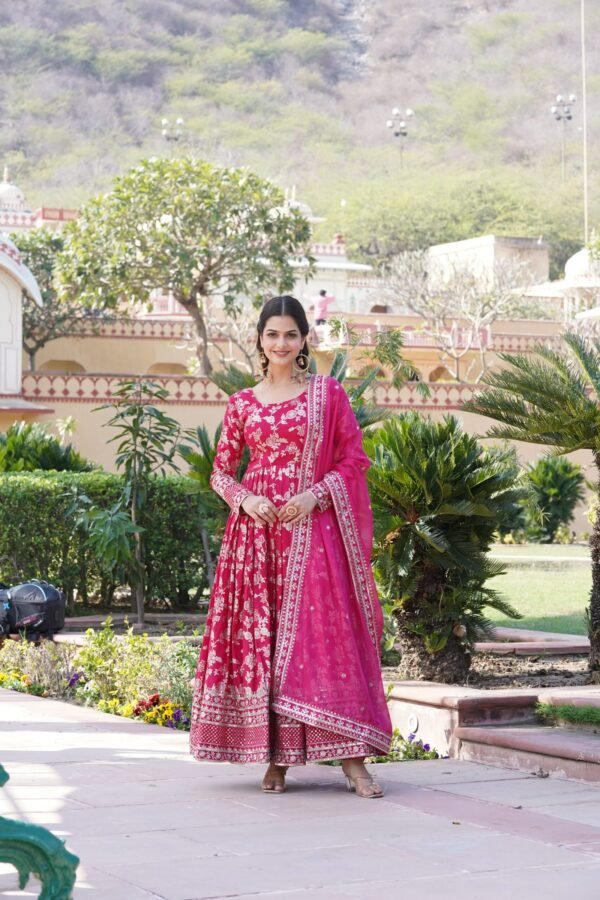 Prampara Jacquard Gown