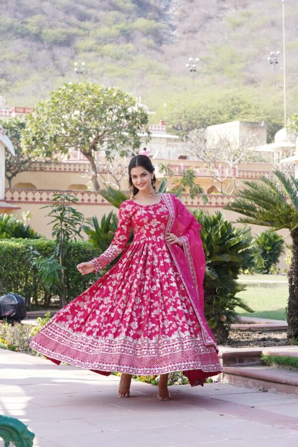 Prampara Jacquard Gown